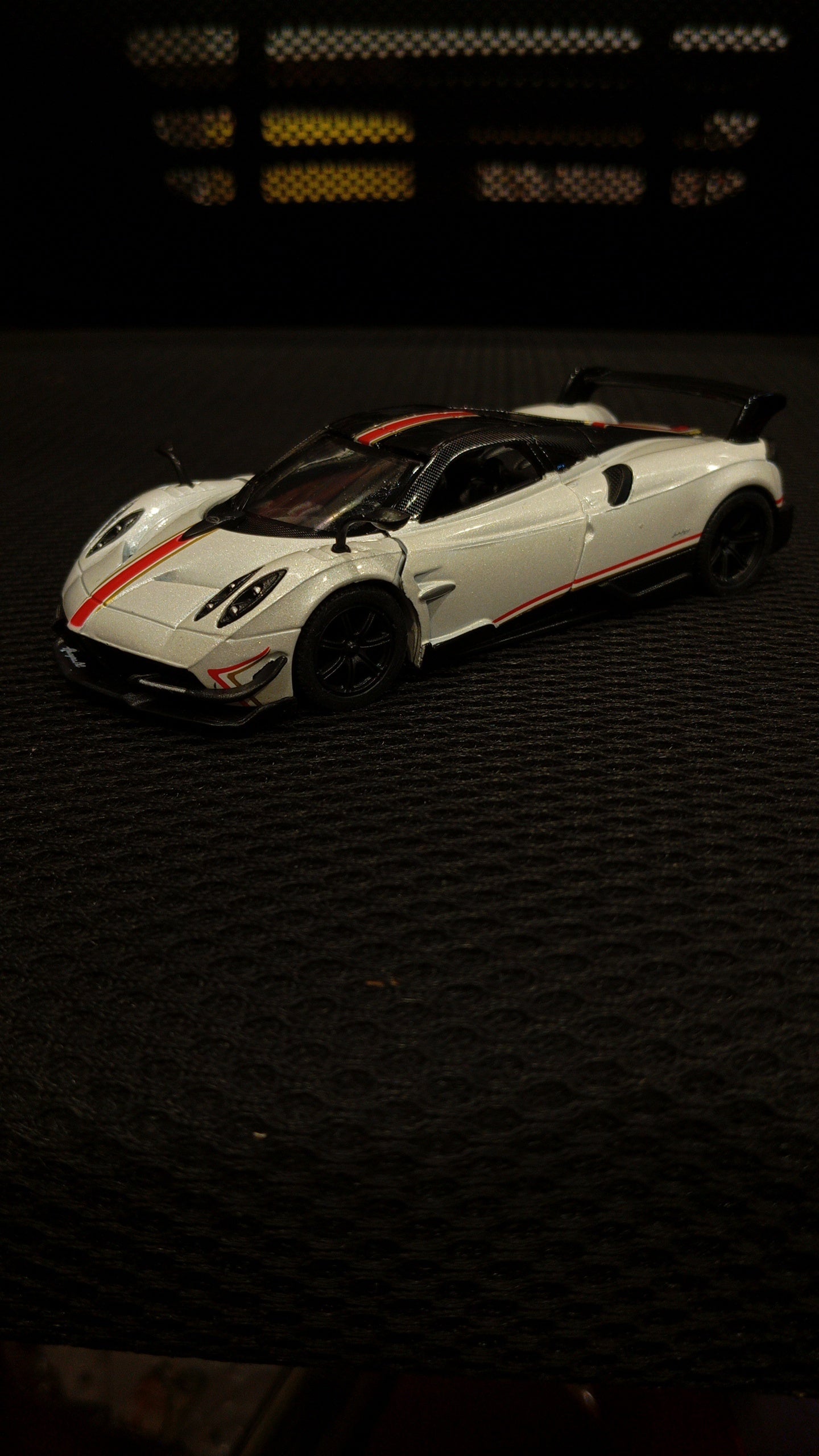 KINSMART DIECAST DOOR OPENABLE PULL BACK METAL CAR