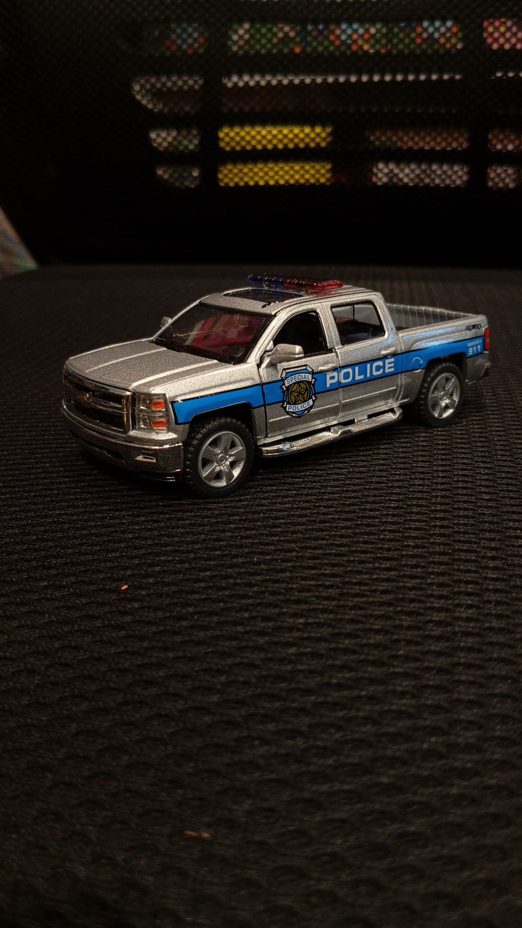 KINSMART DIECAST DOOR OPENABLE PULL BACK METAL CAR